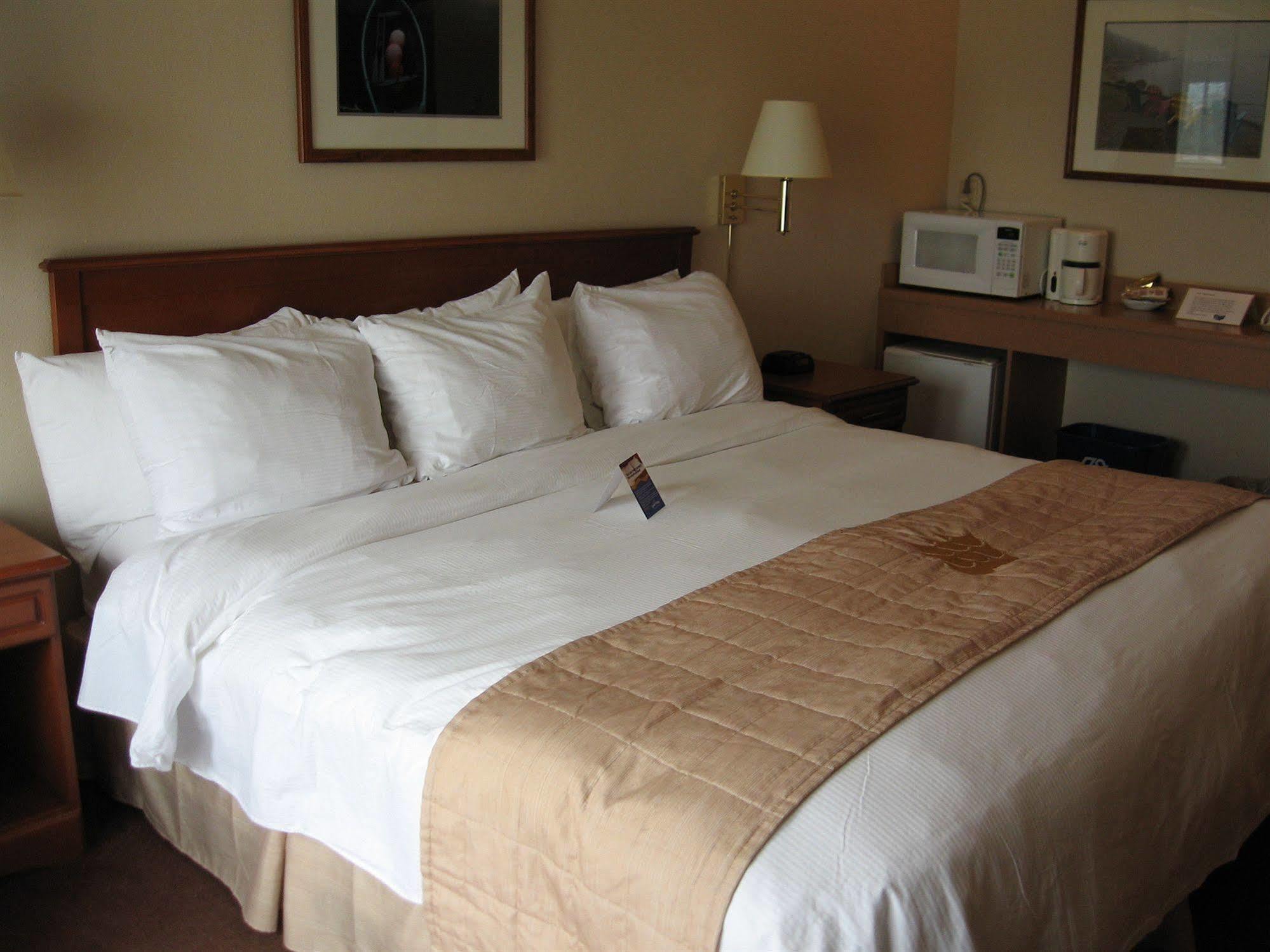 Coastal Inn Halifax - Bayers Lake Timberlea Экстерьер фото
